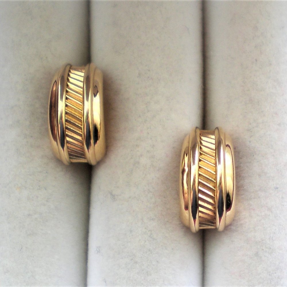 Vintage Designer Solid 14K Yellow Gold Hoop Pierced Earrings